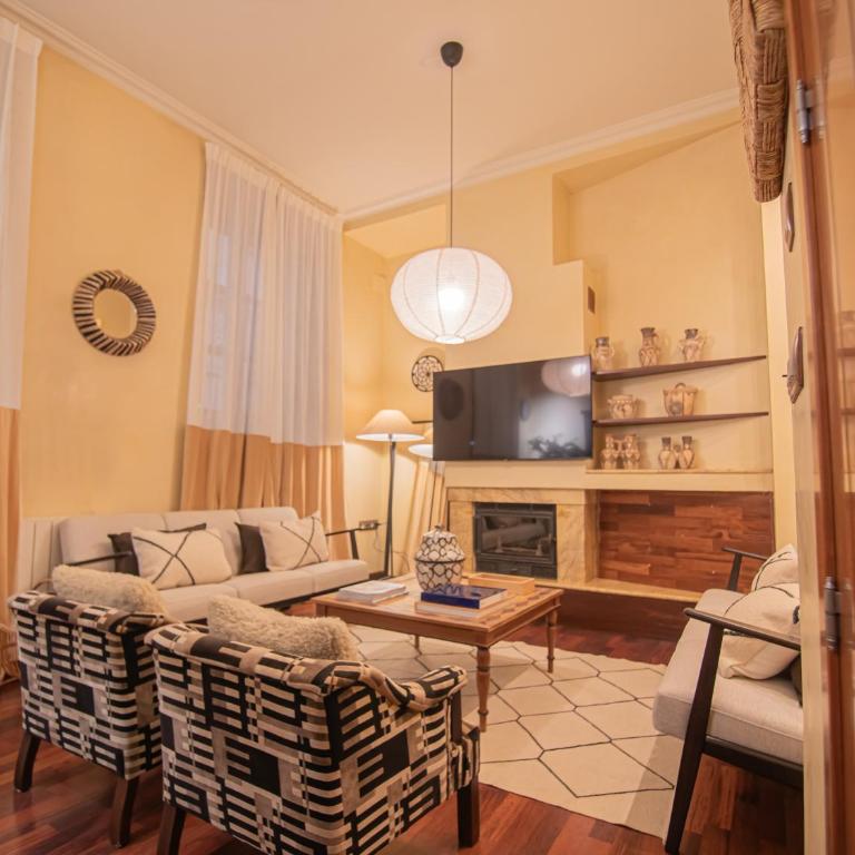 10Pax Terraza minipiscina-jacuzzi Parking free - Villa - 2