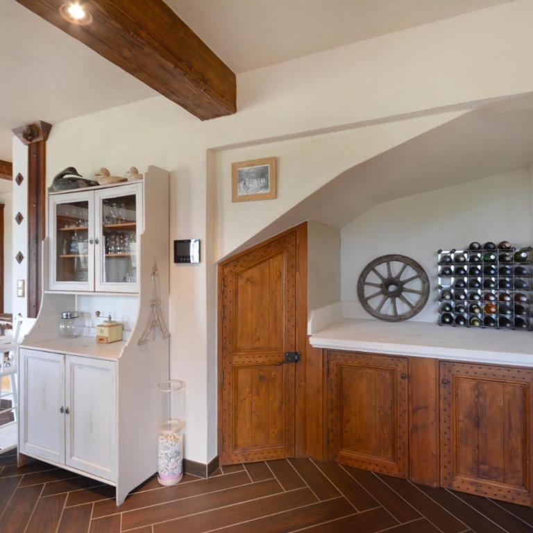 Vacation rental with pool and Jacuzzi, close to Arles - sleeps 10 - Maison de Vacances 4 Chambres - 31