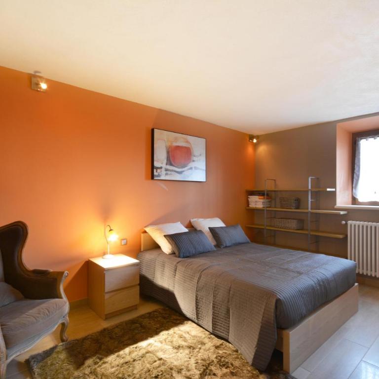 Vacation rental with pool and Jacuzzi, close to Arles - sleeps 10 - Maison de Vacances 4 Chambres - 16