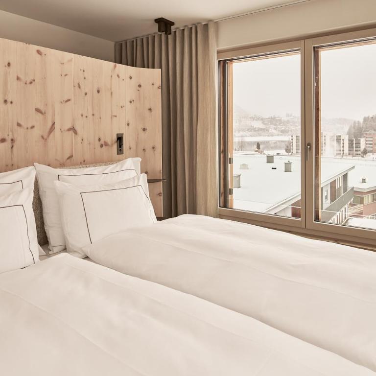 The View - Superior Suite - 7