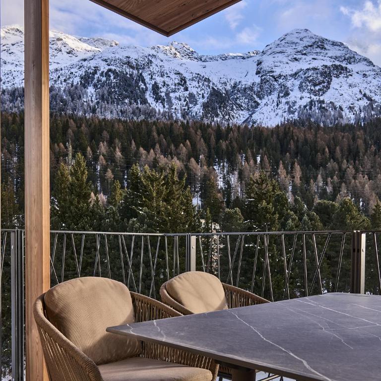 The View - Superior Suite - 3