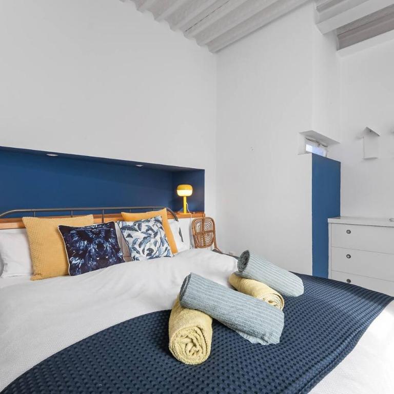 LovelyLofts Elpozo - Two-Bedroom Apartment - 16