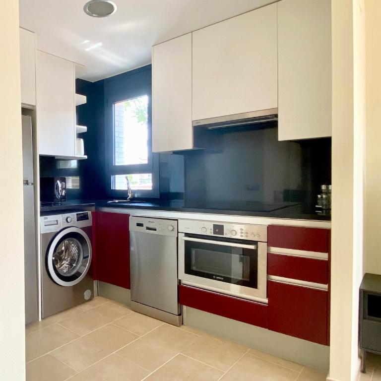 Apartamento en Port Trebol con parking privado y acceso directo a la piscina - Apartamento de 2 dormitorios - 18