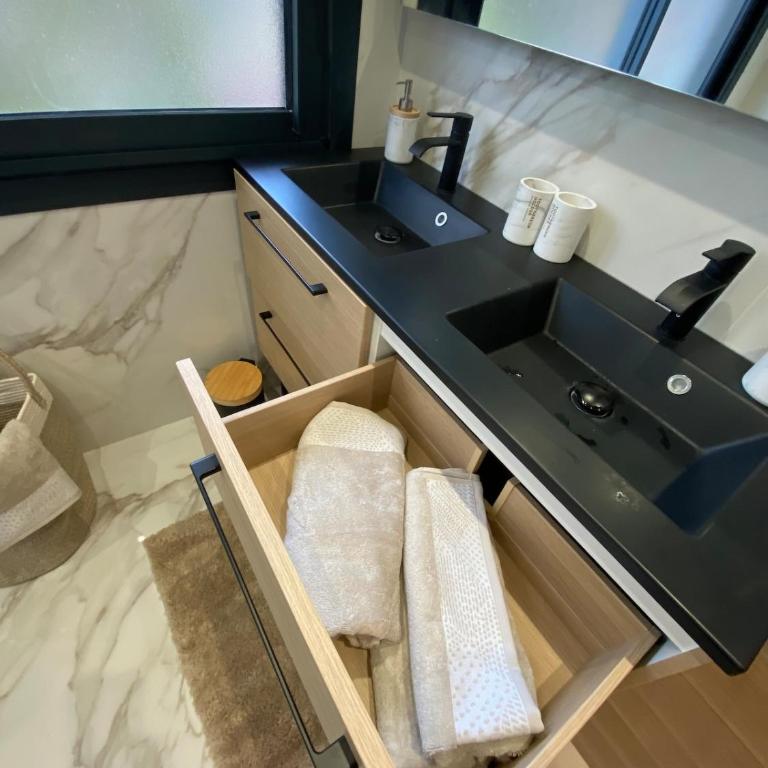 carpe diem T4 centre ville climatisé garage rénové - Apartment mit 3 Schlafzimmern - 32
