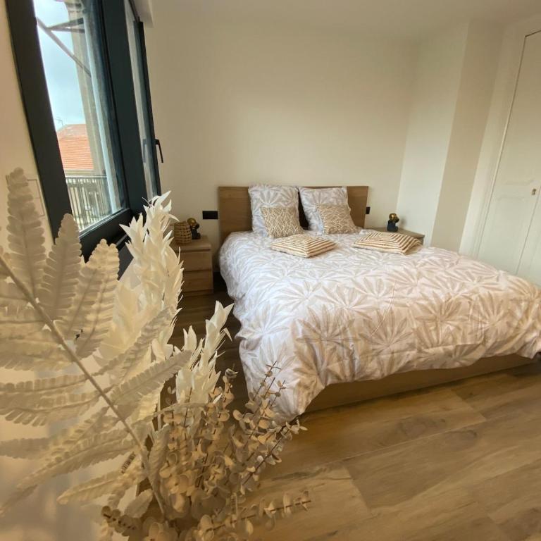 carpe diem T4 centre ville climatisé garage rénové - Apartment mit 3 Schlafzimmern - 42