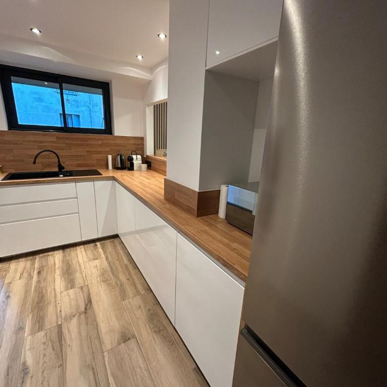 carpe diem T4 centre ville climatisé garage rénové - Apartment mit 3 Schlafzimmern - 51