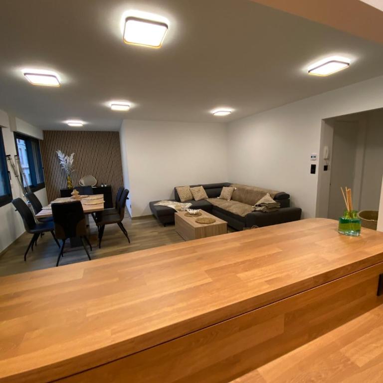 carpe diem T4 centre ville climatisé garage rénové - Apartment mit 3 Schlafzimmern - 60