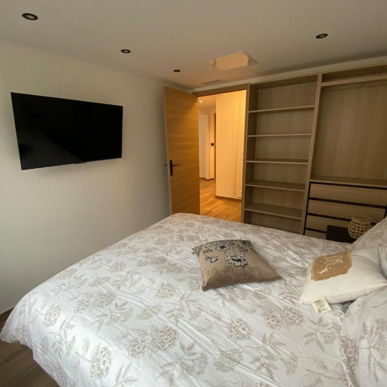 carpe diem T4 centre ville climatisé garage rénové - Apartment mit 3 Schlafzimmern - 63