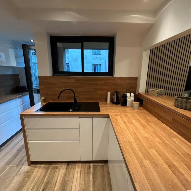 carpe diem T4 centre ville climatisé garage rénové - Apartment mit 3 Schlafzimmern - 69