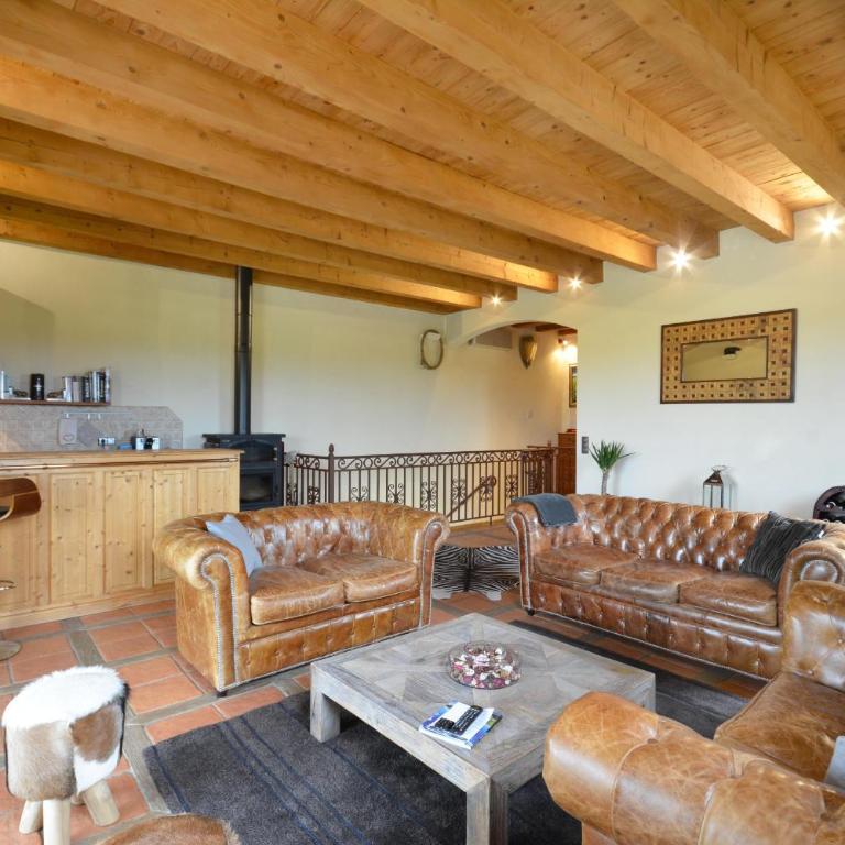 Vacation rental with pool and Jacuzzi, close to Arles - sleeps 10 - Maison de Vacances 4 Chambres - 27