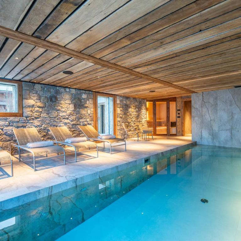 Chalet unique haut de gamme au centre de La Clusaz - Chalet - 14