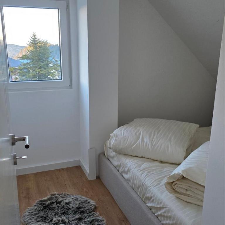 Versus Jahorina - Two-Bedroom Apartment with View - 3