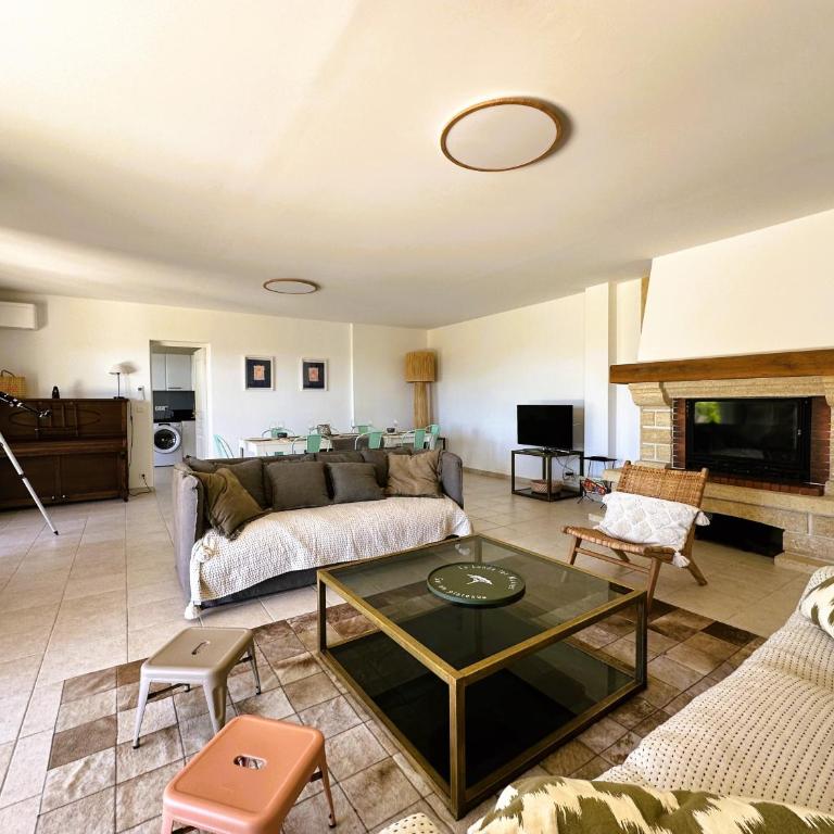 Villa ELODIE climatisée pour 10 personnes avec piscine privée, vue sur les collines et la mer, sur le domaine de Valcros à La L - Maison 5 Chambres - 12