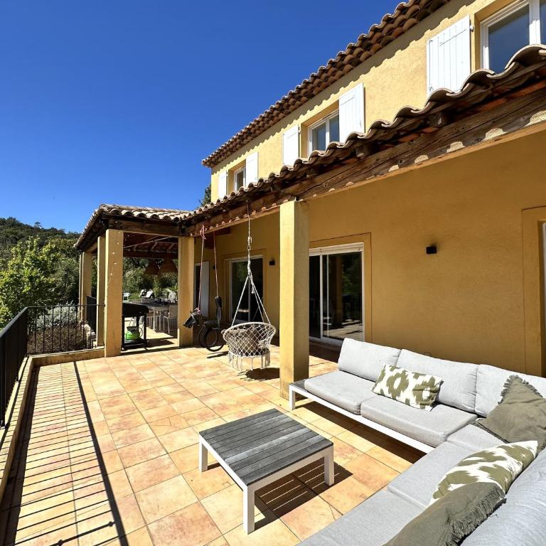 Villa ELODIE climatisée pour 10 personnes avec piscine privée, vue sur les collines et la mer, sur le domaine de Valcros à La L - Maison 5 Chambres - 4