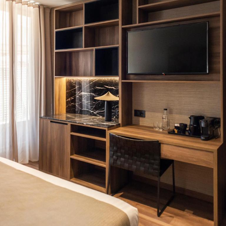 Blanq Gran vía - Superior Double Room - 5