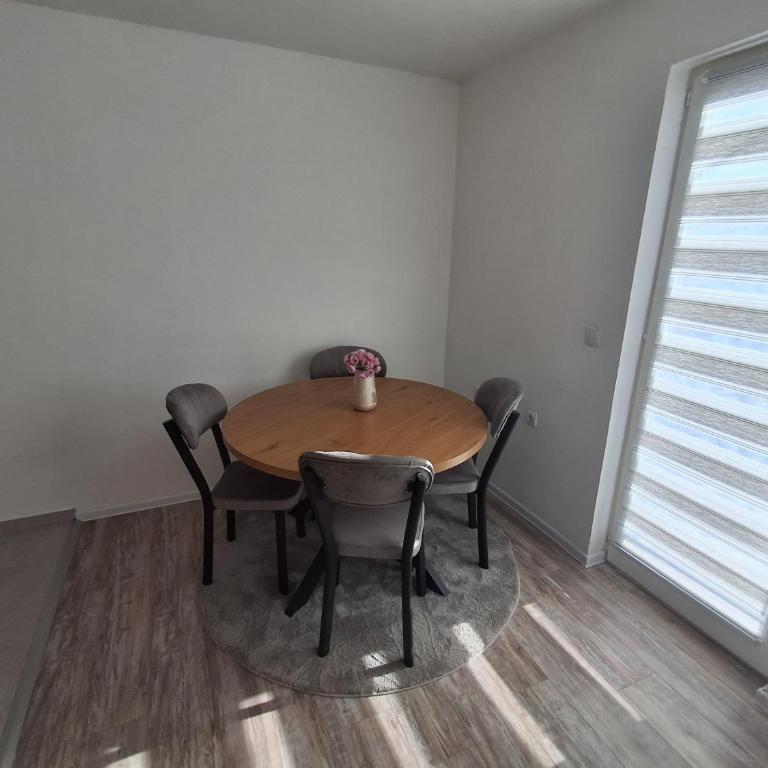 Apartman Sara - One-Bedroom House - 17
