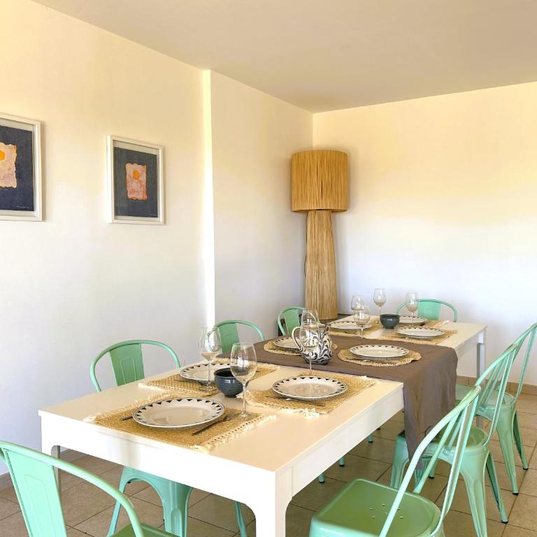 Villa ELODIE climatisée pour 10 personnes avec piscine privée, vue sur les collines et la mer, sur le domaine de Valcros à La L - Maison 5 Chambres - 17