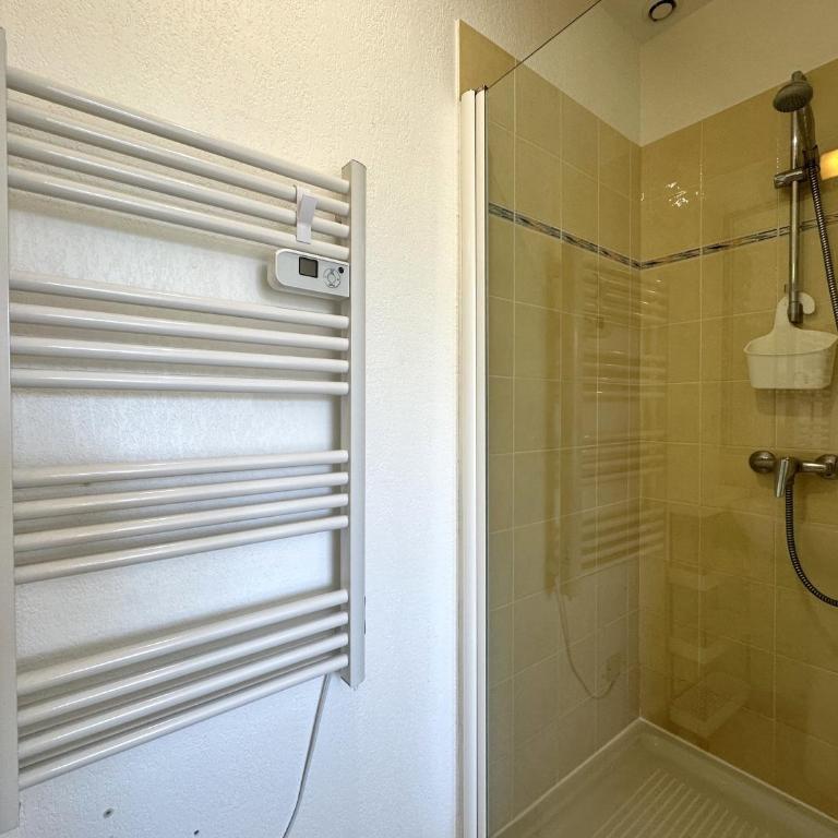 Villa ELODIE climatisée pour 10 personnes avec piscine privée, vue sur les collines et la mer, sur le domaine de Valcros à La L - Maison 5 Chambres - 30