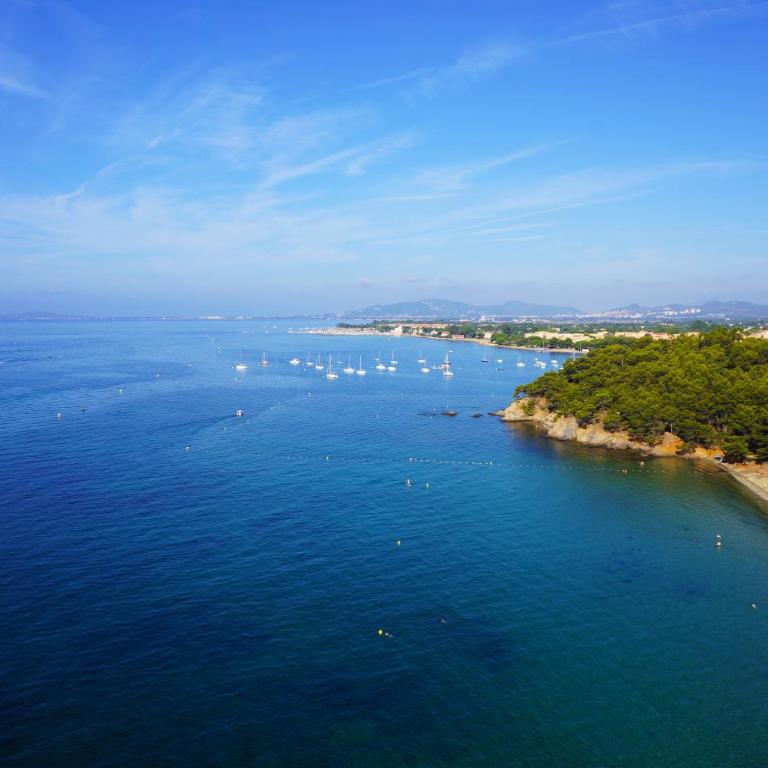 Villa ELODIE climatisée pour 10 personnes avec piscine privée, vue sur les collines et la mer, sur le domaine de Valcros à La L - Maison 5 Chambres - 42