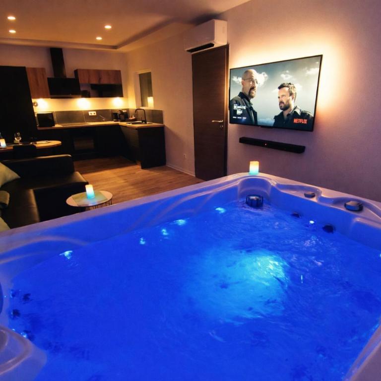 ZEN SPA-4 Pers-Jacuzzi-Parking-Clim-Colmar - Appartement 1 Chambre - 14