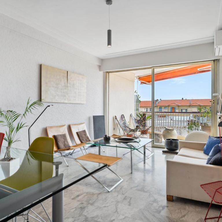 Spacieux 2P design, proche gare, tennis et plages - One-Bedroom Apartment - 1