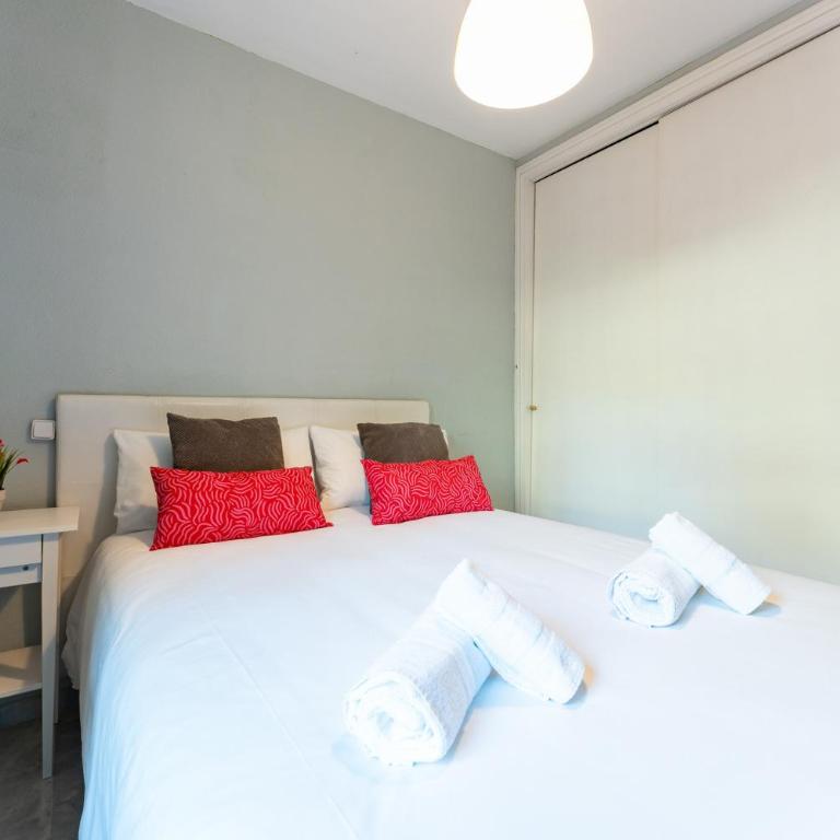 MalagaSuite Three Rooms with Terrace - Apartamento de 3 dormitorios - 4