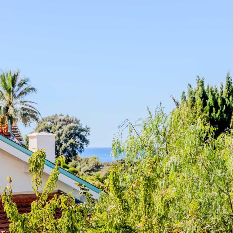 Bright A-C apartment with sea view - Antibes - Appartement - 2