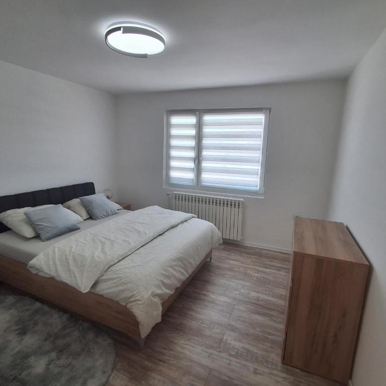 Apartman Sara - Double Room with Park View - 2