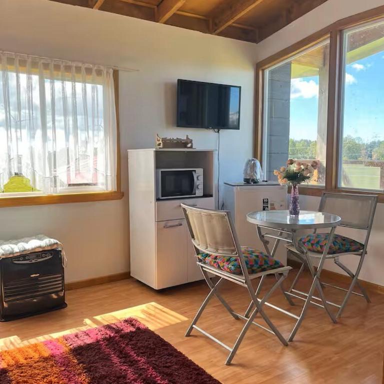 Departamento en 2do piso de casa en Frutillar - Two-Bedroom Apartment - 12