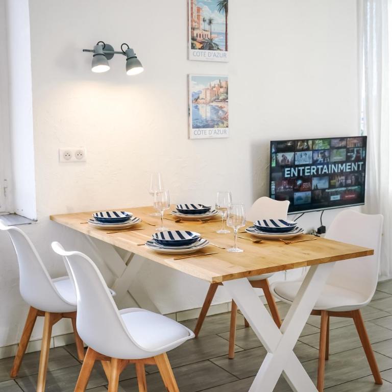 2 Bedrooms Apartment-Cannes Center Suquet-2mins to Beach & 10mins to Palais-AirConditioning & FiberWifi - Appartement 2 Chambres - Vue sur Jardin - 1