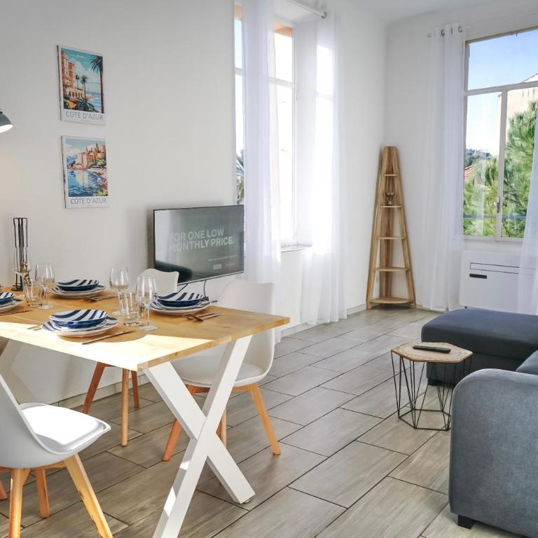 2 Bedrooms Apartment-Cannes Center Suquet-2mins to Beach & 10mins to Palais-AirConditioning & FiberWifi - Appartement 2 Chambres - Vue sur Jardin - 2