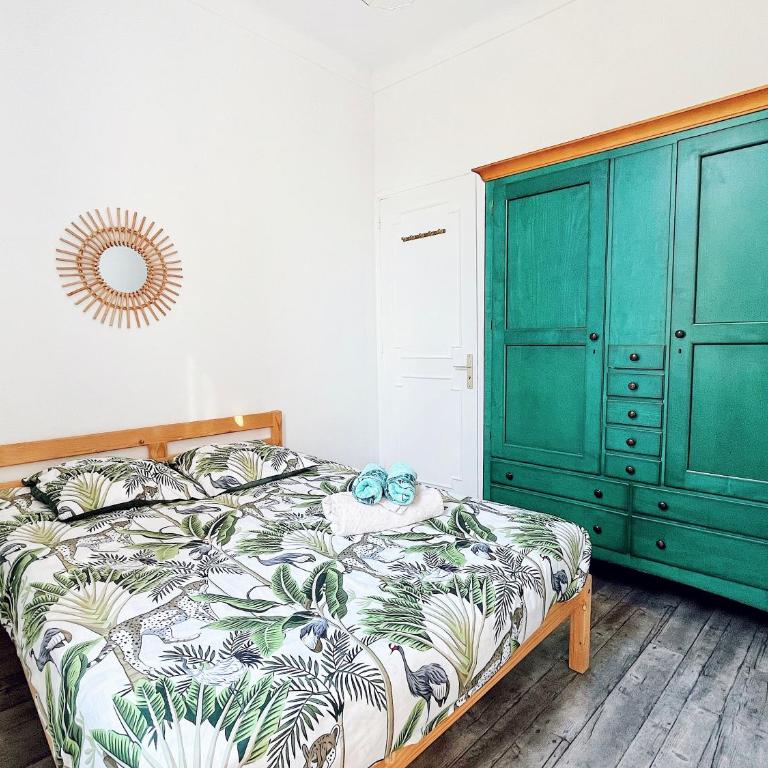 2 Bedrooms Apartment-Cannes Center Suquet-2mins to Beach & 10mins to Palais-AirConditioning & FiberWifi - Appartement 2 Chambres - Vue sur Jardin - 8