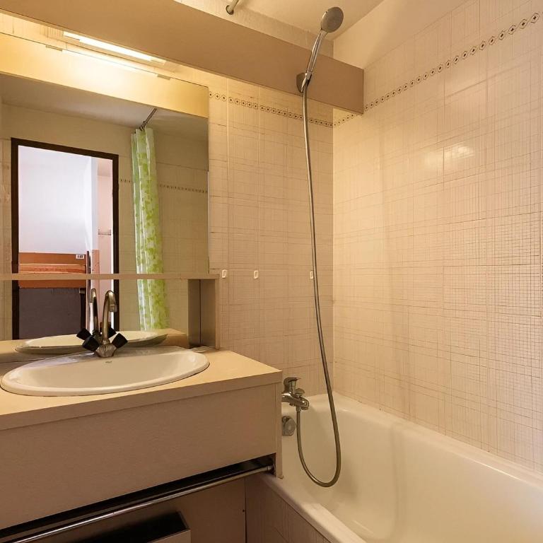 Studio cosy, proche centre et Bossonnet, animaux acceptés, garage - FR-1-304-33 - Appartement (5 Adultes) - 9
