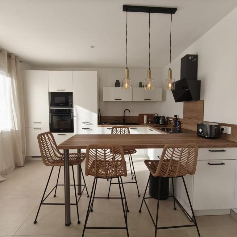 Cosy Riviera Apartment with Terrace near the beach - Apartment mit 2 Schlafzimmern - 4