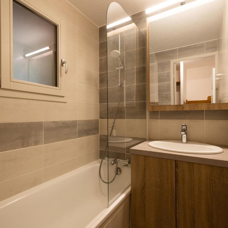 Studio cosy avec animaux admis, proche pistes et commerces - FR-1-304-254 - Studio - 8