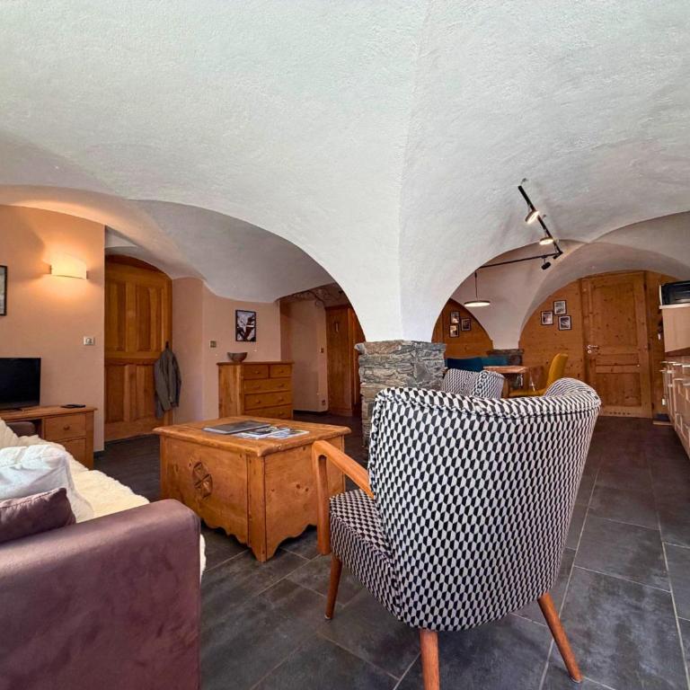 Authentique appartement vouté rénové à St Martin, 2 chambres, 4 pers, proche pistes - FR-1-452-57 - Appartement 2 Chambres - 6