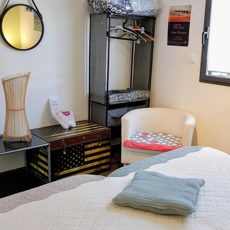 VERT Paradis ST CYPRIEN GOLF CLAIR 3 étoiles, 80 m2 avec Terrasse Pergola, Vue apaisante sur Pins parasols, 2è étage, 2 chambres, 3 CLIM, WIFI - Piscine, Parking et Park à vélos, Ascenseur - en Option Linge, Ménage - Pistes cyclables, Mer à proximité - Two-Bedroom Apartment - 35