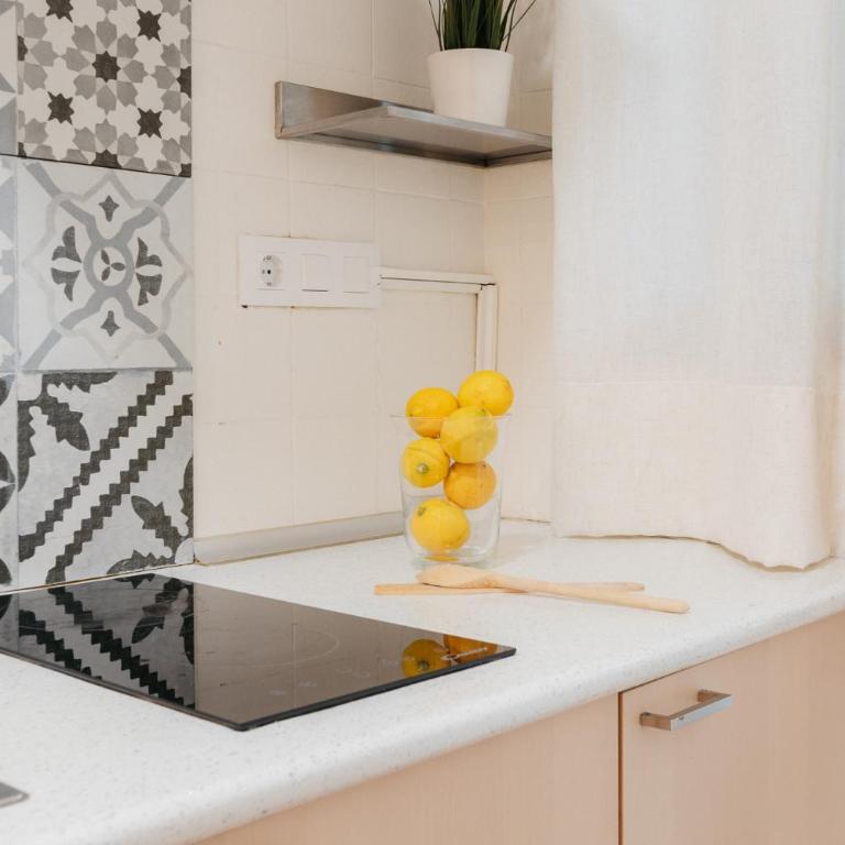 Your Sunny & Spacious Portview Home - Three-Bedroom Apartment - 21