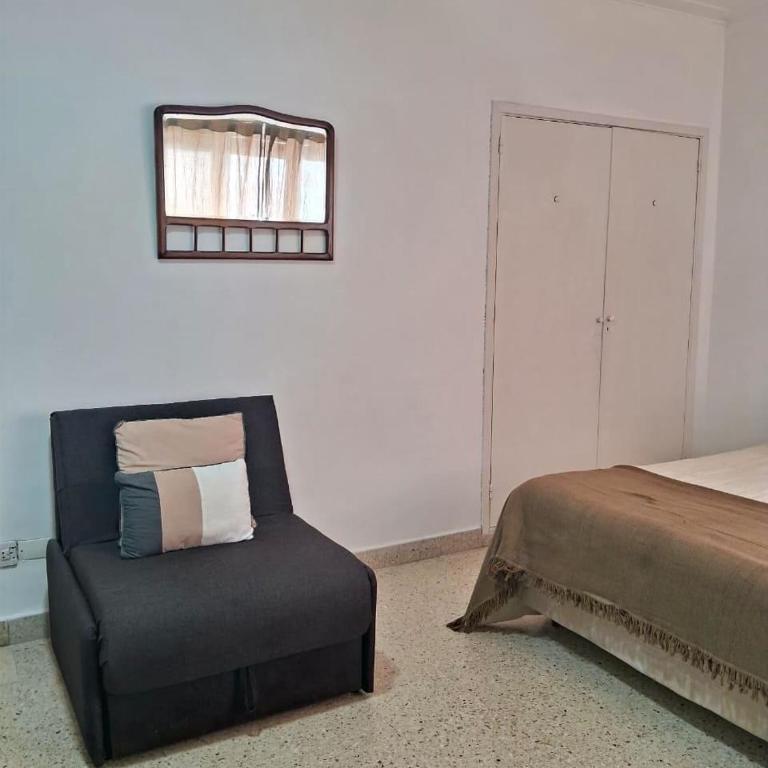 Monoambiente en Mar del Plata con cochera a metros de Plaza Colón - One-Bedroom Apartment - 4