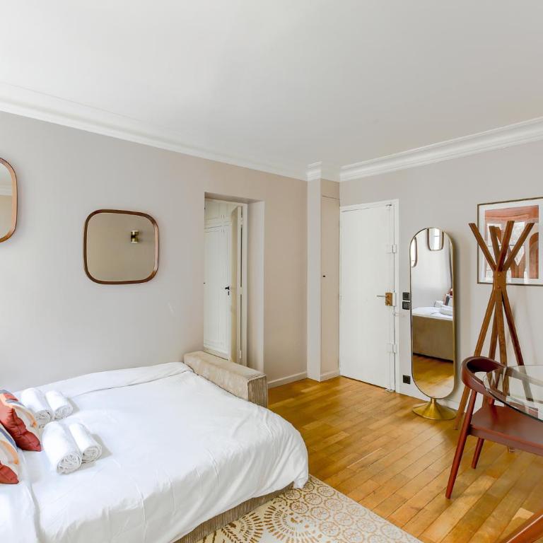 Elegant 1-Bedroom Apartment on Rue Saint-Dominique - Appartement 1 Chambre - 7
