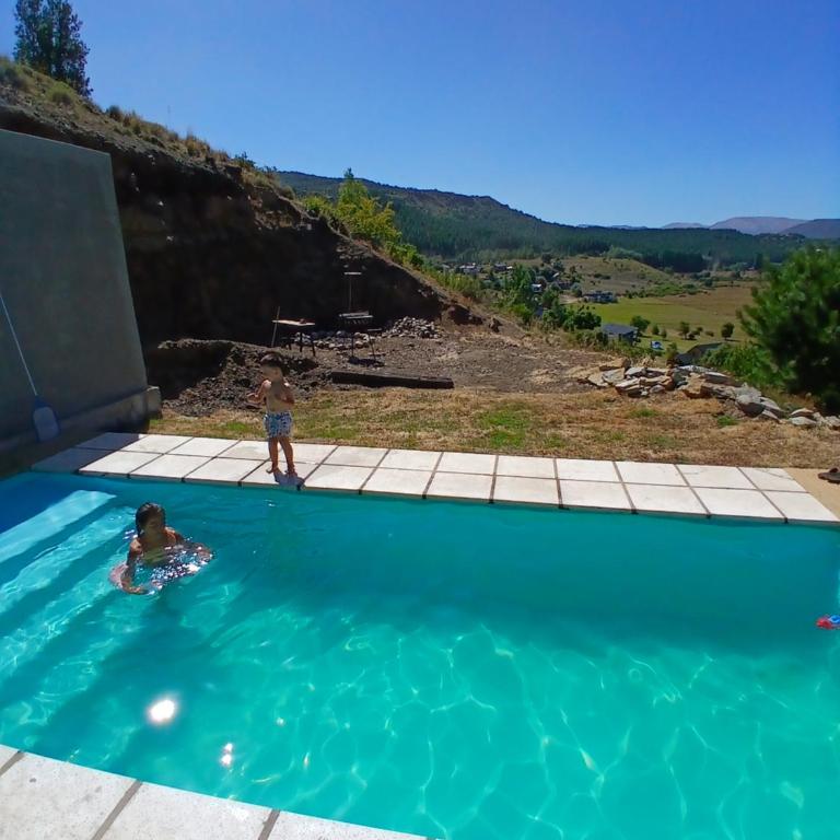 Exclusiva Casa con Piscina en Barrio Privado de San Martin de los Andes - Casa de 3 dormitorios - 40