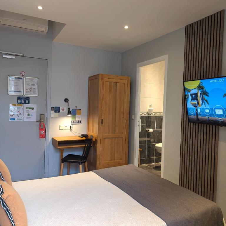 H33 Hôtel - Chambre Double avec Balcon - 23