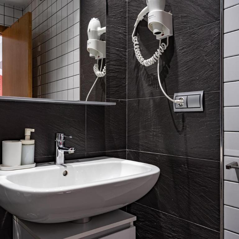 Apartamentos Spa Cueto - Apartamento Ático (2 adultos + 2 niños) - 8