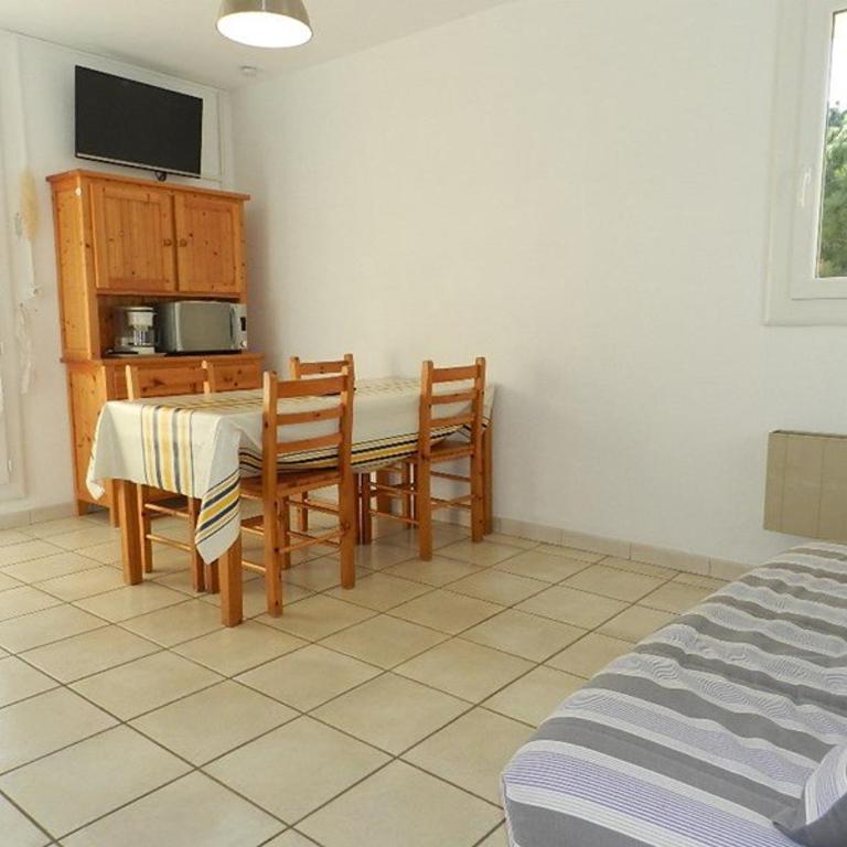 BO040-10118 Appartement 3 pièces 5 couchages BORMES LES MIMOSAS - Two-Bedroom Apartment - 5