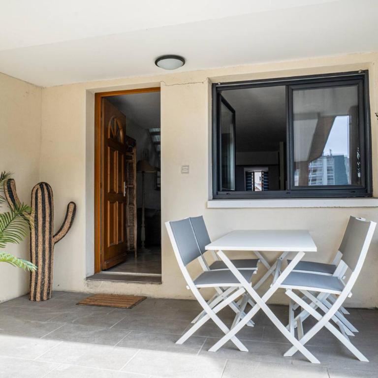 Carnot Duplex, spacieux 3 pièces avec 2 chambres sur les rue piétonnes - Maisonette-Apartment - 38