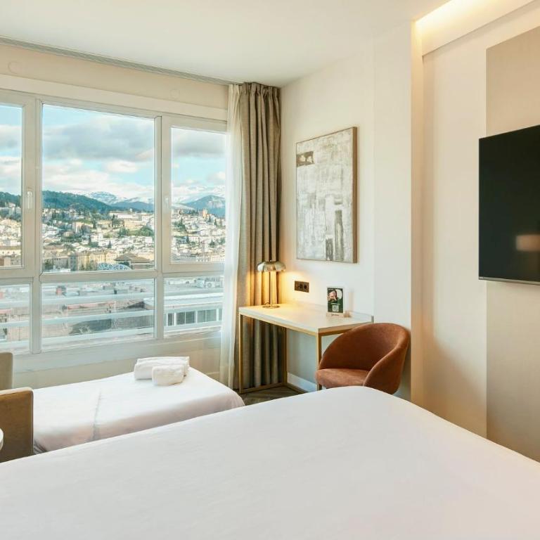 Sercotel HMO Martina - Family Room - 4