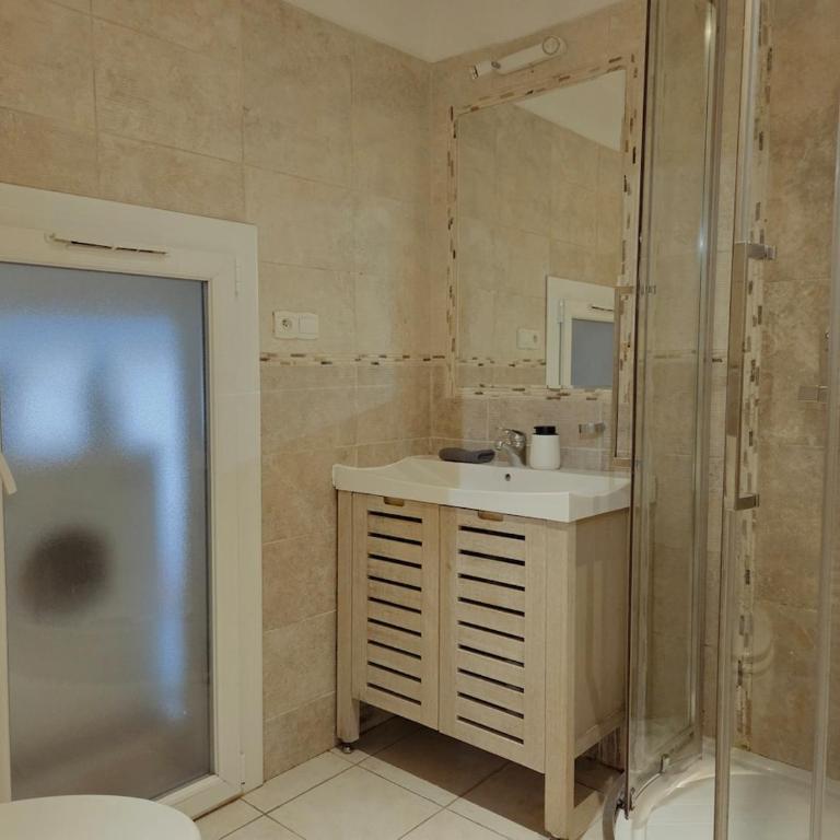 Charmant appartement avec clim - centre historique - Apartment mit 1 Schlafzimmer - 4