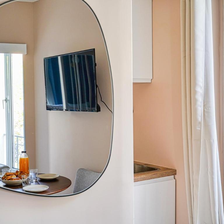 Calm and Comfortable 2-Bedroom Apartment in Paris 17th - Appartement 2 Chambres - 10