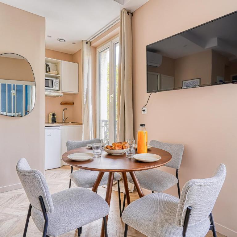 Calm and Comfortable 2-Bedroom Apartment in Paris 17th - Appartement 2 Chambres - 17