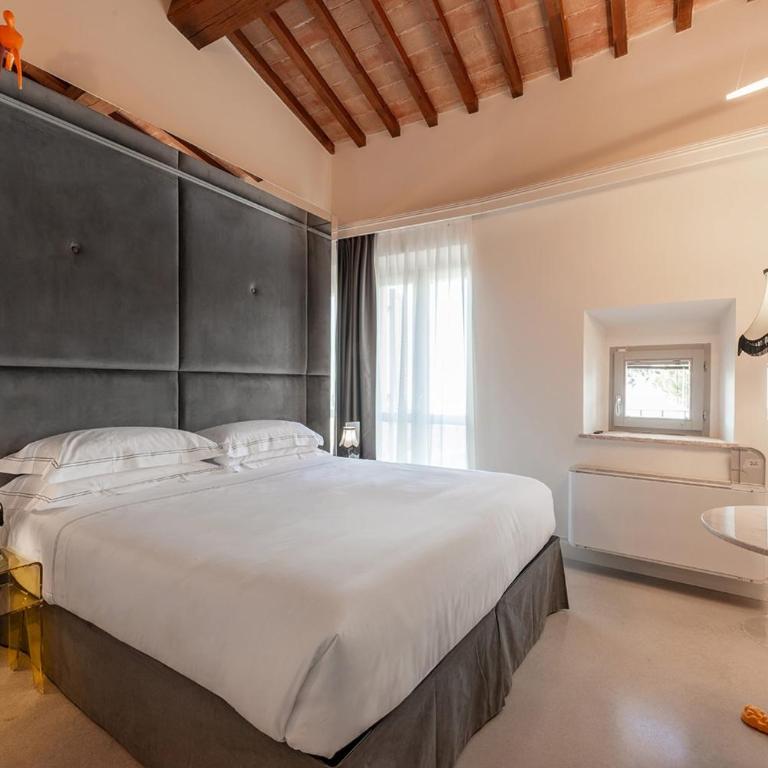 Palazzo Sbaraglini - Junior Suite with Balcony - 3